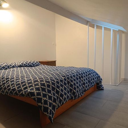Logement Entier Dans Village Calme Guillerval Kültér fotó